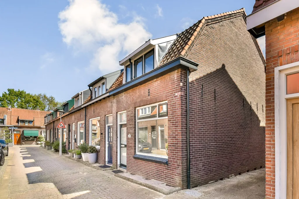 Välivaade - Modernised Corner House in Capelle aan den IJssel