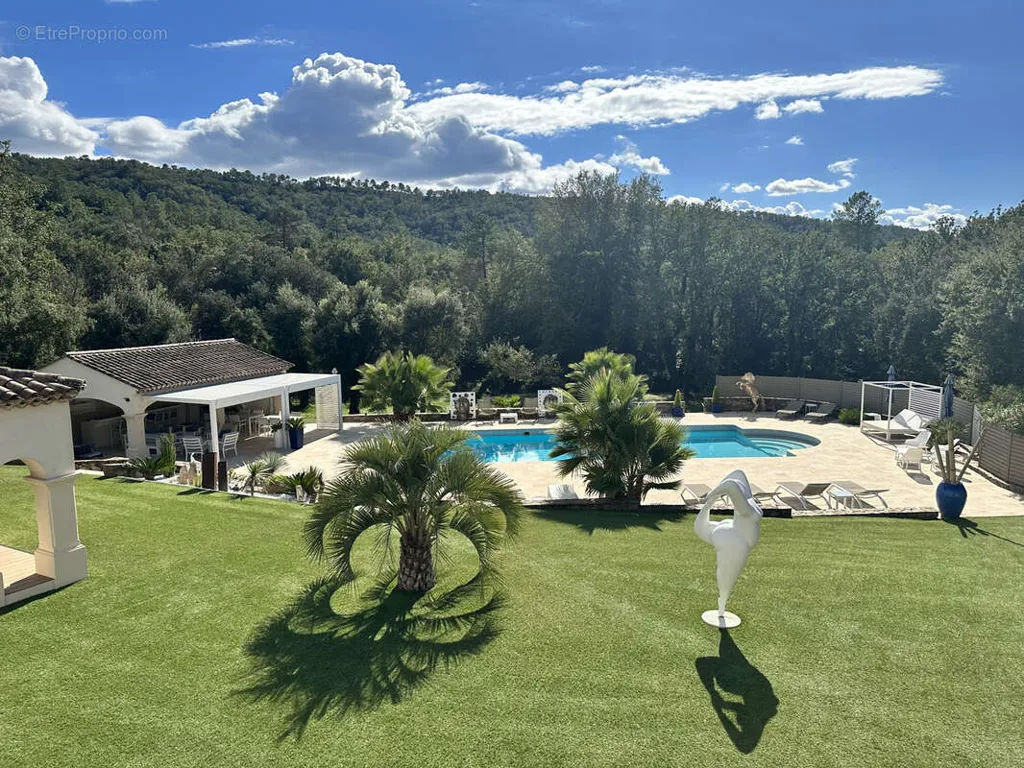 Piscine - Villa Rénovée avec Piscine au Muy
