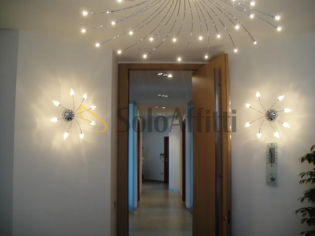 Esik - Office with Parking at Direzionale Toscanini, Modena