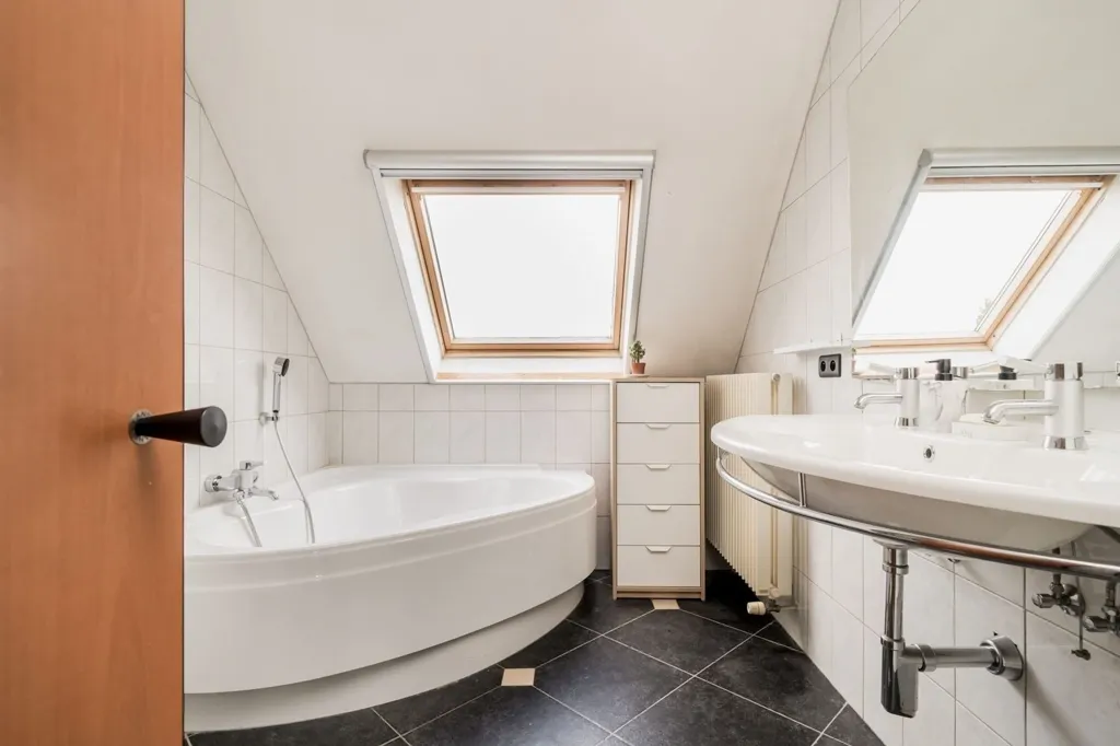 Vannitoad - Spacious Penthouse with Terraces in Quiet Area