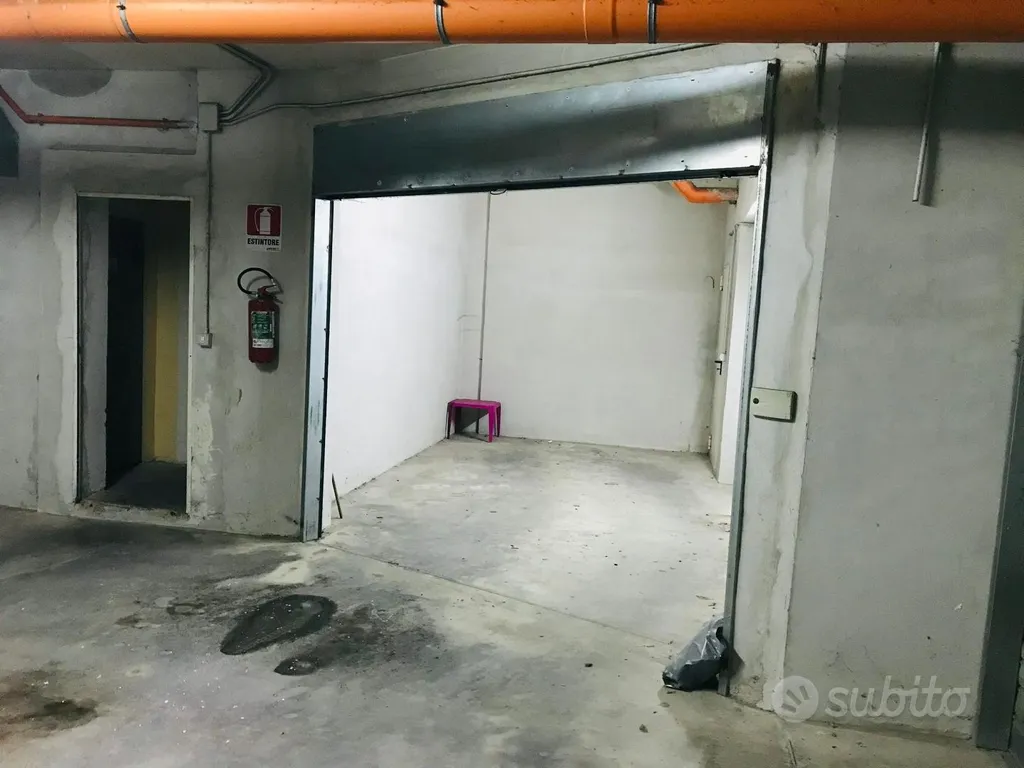 Garage - Garage with Cellar in Maddaloni Centre