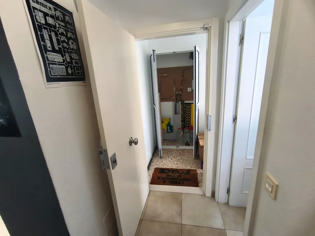 hallway_entrance