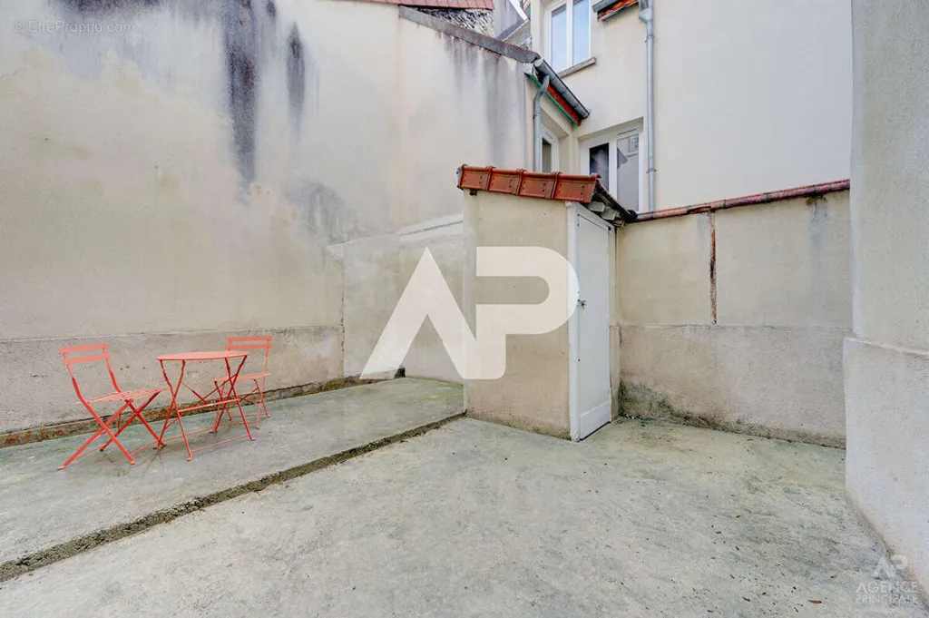 Aed - Studio with Balcony in Rueil-Malmaison Centre