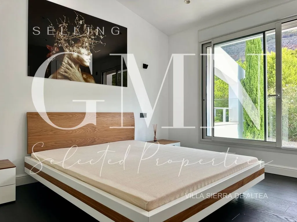 Bedrooms - Luxury Villa with Sea View in Altea