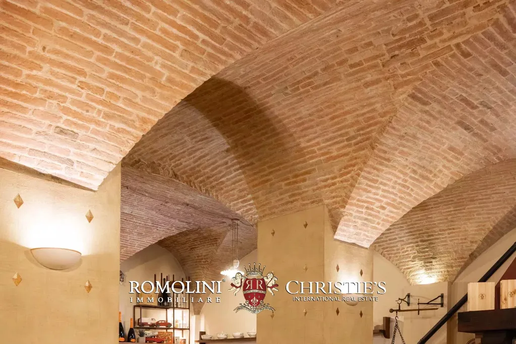 Toad - Historic Estate with Castle in Umbria