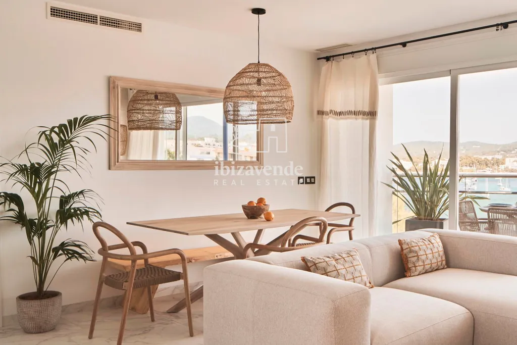 Séjour - Spacious Ground Floor Flat with Sea View in Cala Bou