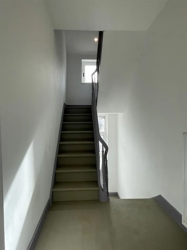 Pièces - Appartement Neuf 3 Chambres avec Bureau à Proximité des Commodités