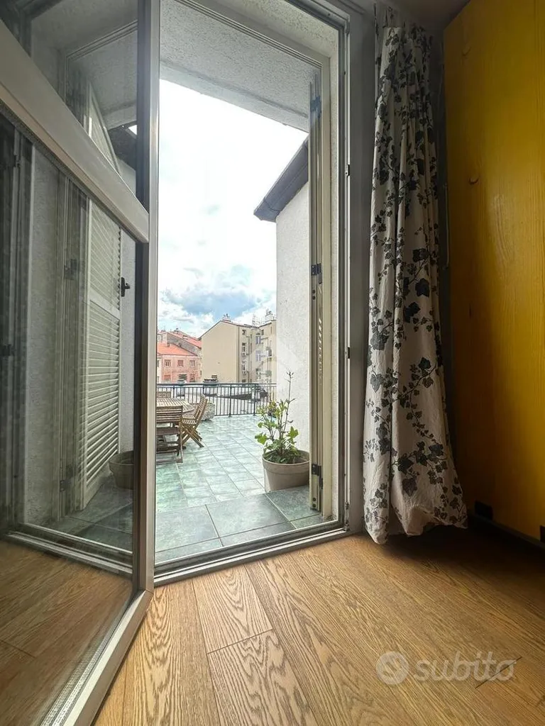 Rõdu - Bright 2-Bedroom Apartment with Terrace in Trieste
