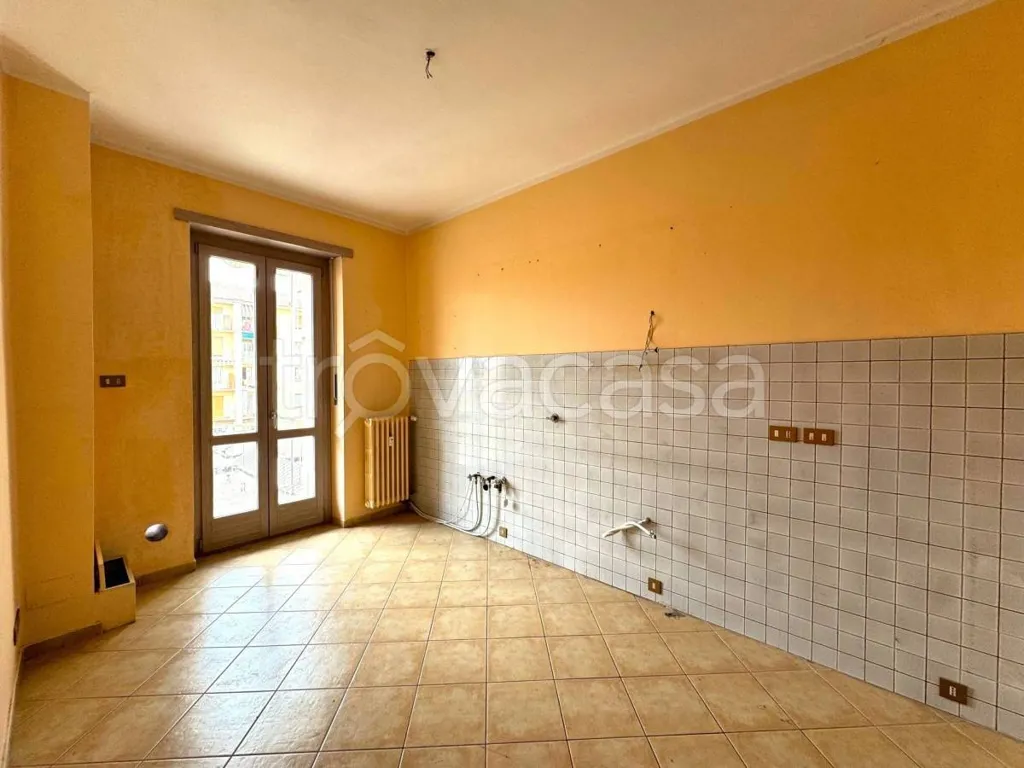 Pièces - Modernised 2-Bed Flat with Balcony in Pinerolo