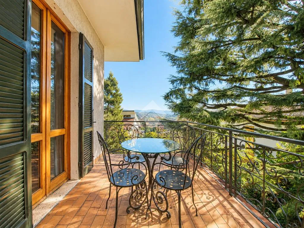 Terrazza - Panoramic Villa with Garden in Ponte Lambro