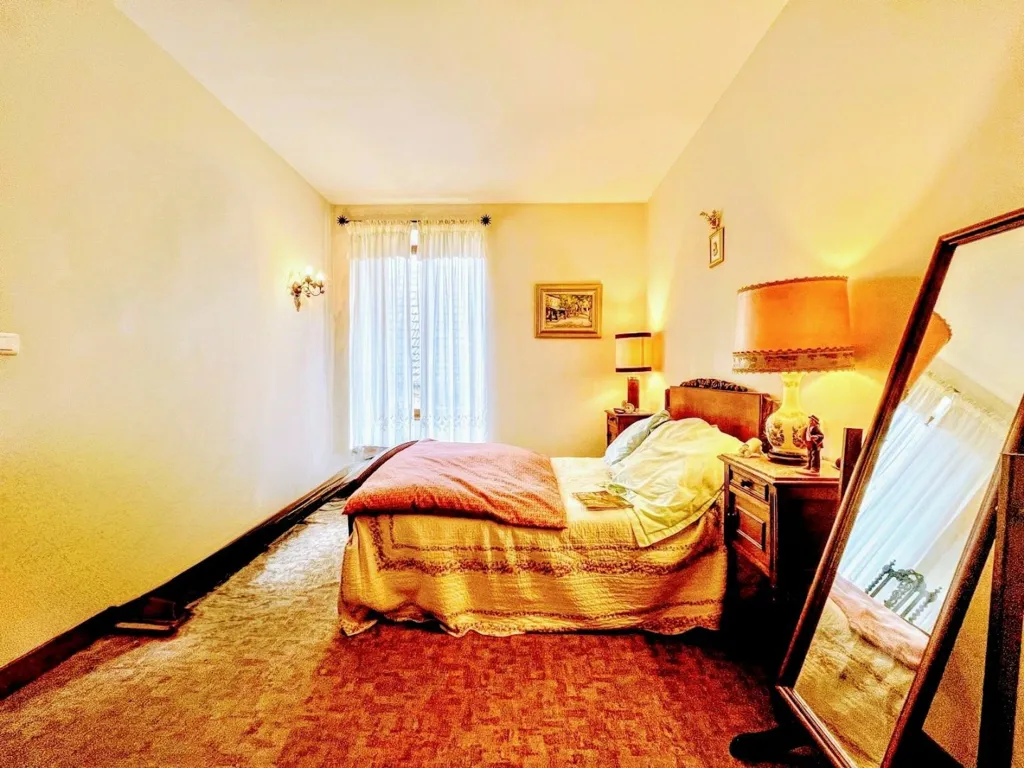 Bedrooms - Spacious House with Garden in Quiet Countryside