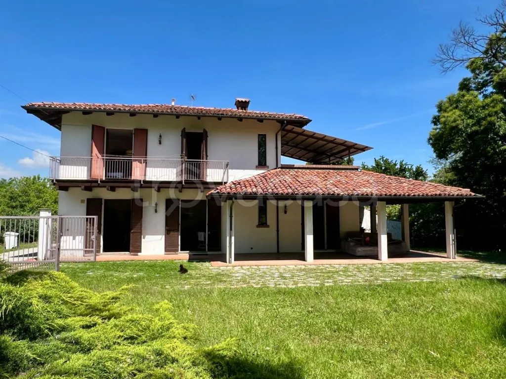 Extérieur - Villa with Private Garden in Sommariva Perno