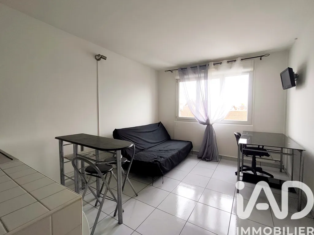 Magamistoad - Studio with Balcony in Bréviandes