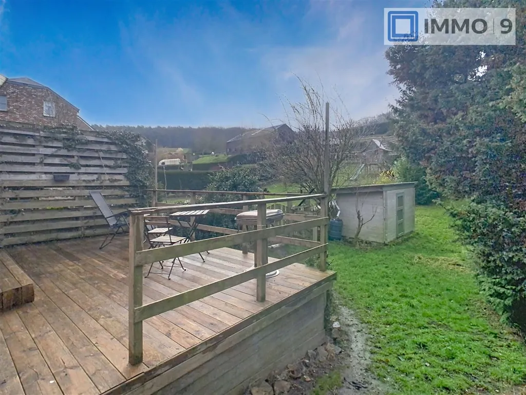 Aed - Restoration-Ready House with Garden in Andenne