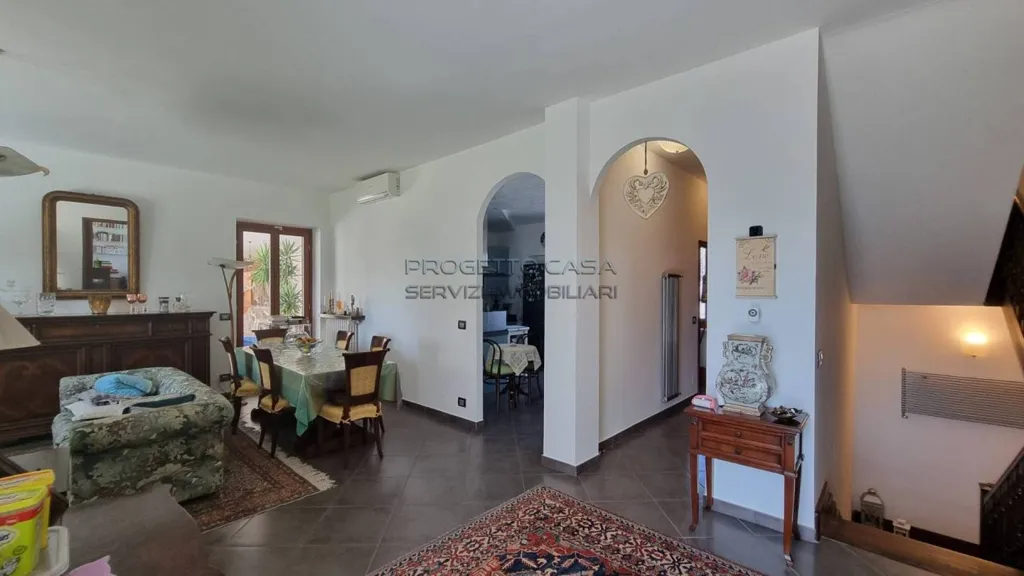 Séjour - Semi-detached Villa with Garden in Bra