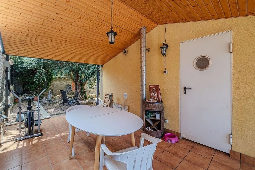Terrass - Chalet with Pool and Terrace in Abrera