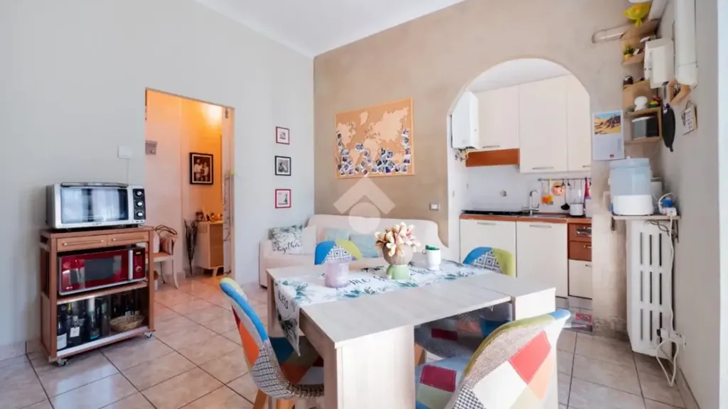 Söögituba - Modernised 2-Bedroom in Prato Centenaro, Milan