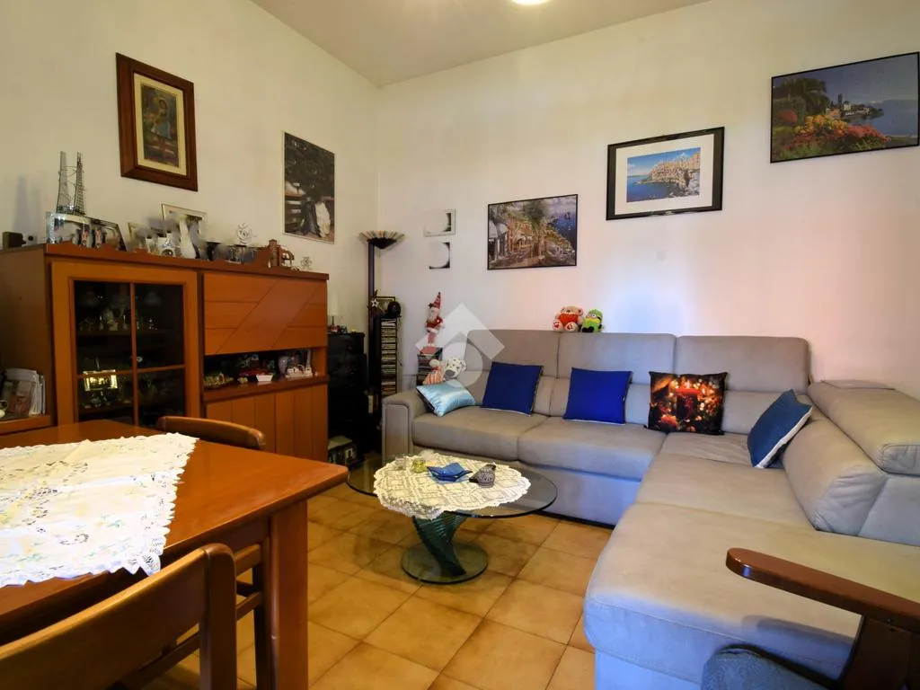 Séjour - Top Floor Apartment with Balconies in Rozzano