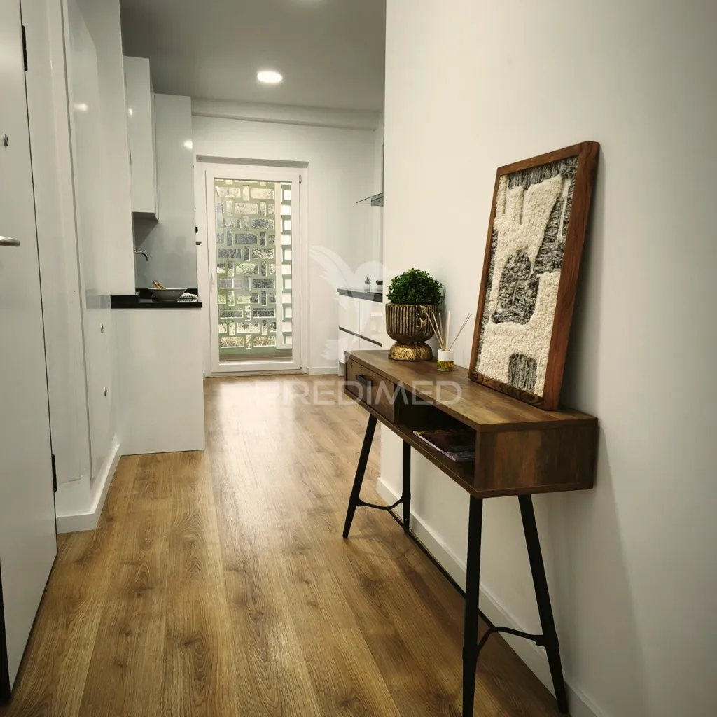 Entrée - T3 Apartment with Home Office in Benfica