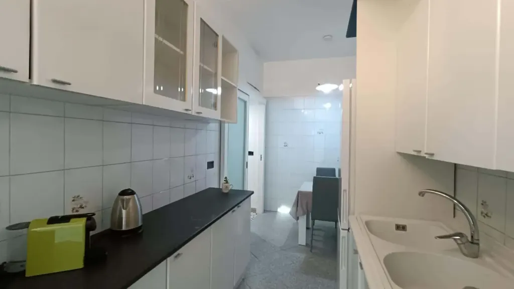 Köök - Bright 2-Bedroom Apartment in Rome