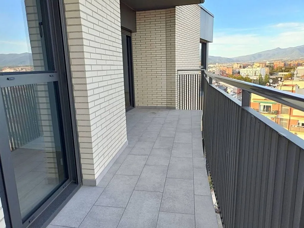 Balcon - Newly Built Duplex with Terraces in Granollers