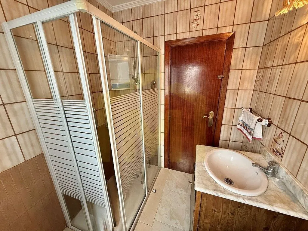 Vannitoad - Patio-Facing Flat with Mountain Views in Tenderina Alta