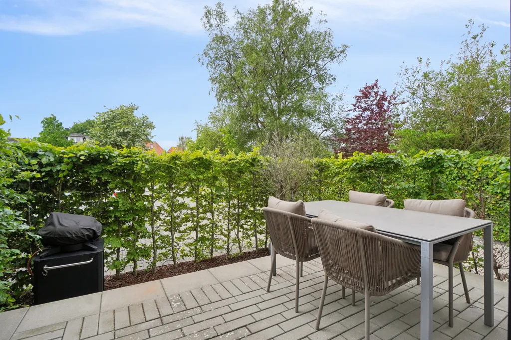 Terrasse - Modern Apartment with Unique Design in Roskilde