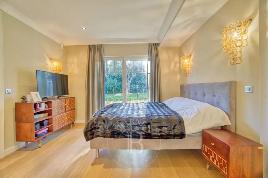 Chambres - Villa Luxueuse avec Vue Mer et Montagnes à Cap d'Antibes