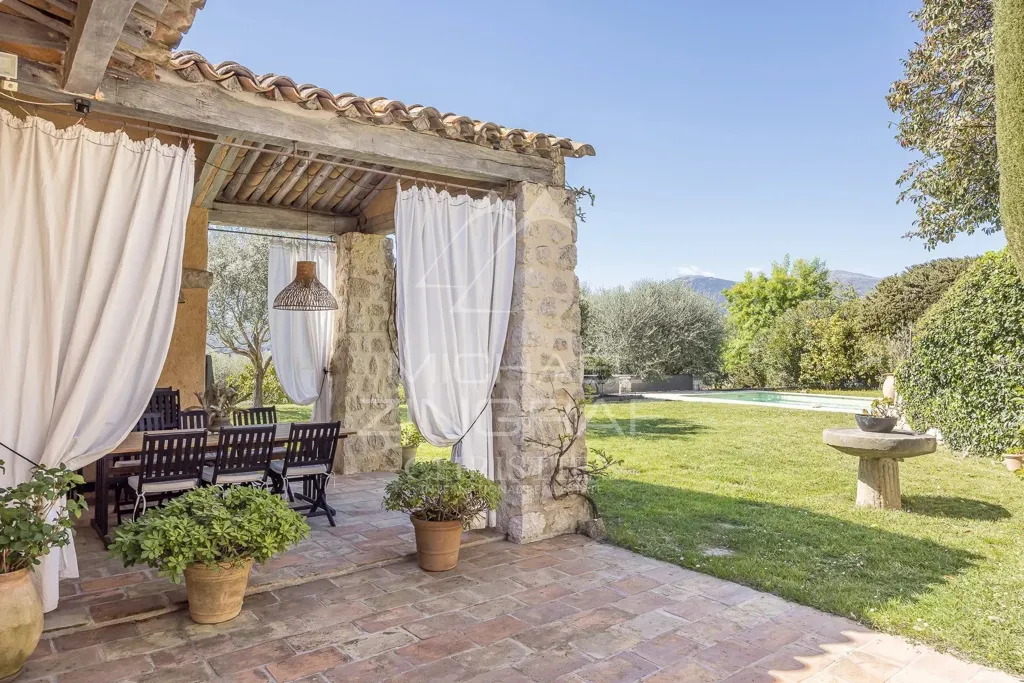 Terrazza - Single Storey Villa with Mountain View in Saint-Paul de Vence