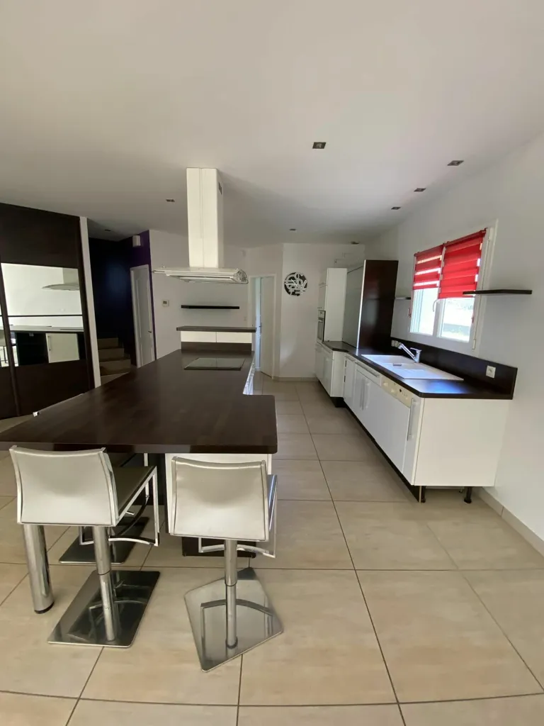Kitchen - Villa with Pool near Villefranche-sur-Saône