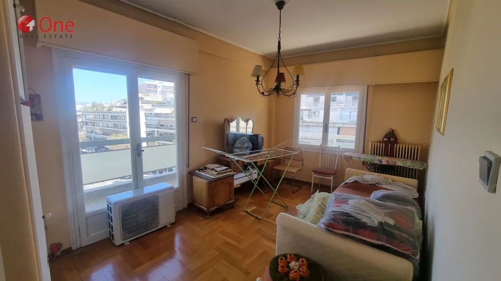 Séjour - Bright Corner Apartment with View in Athens
