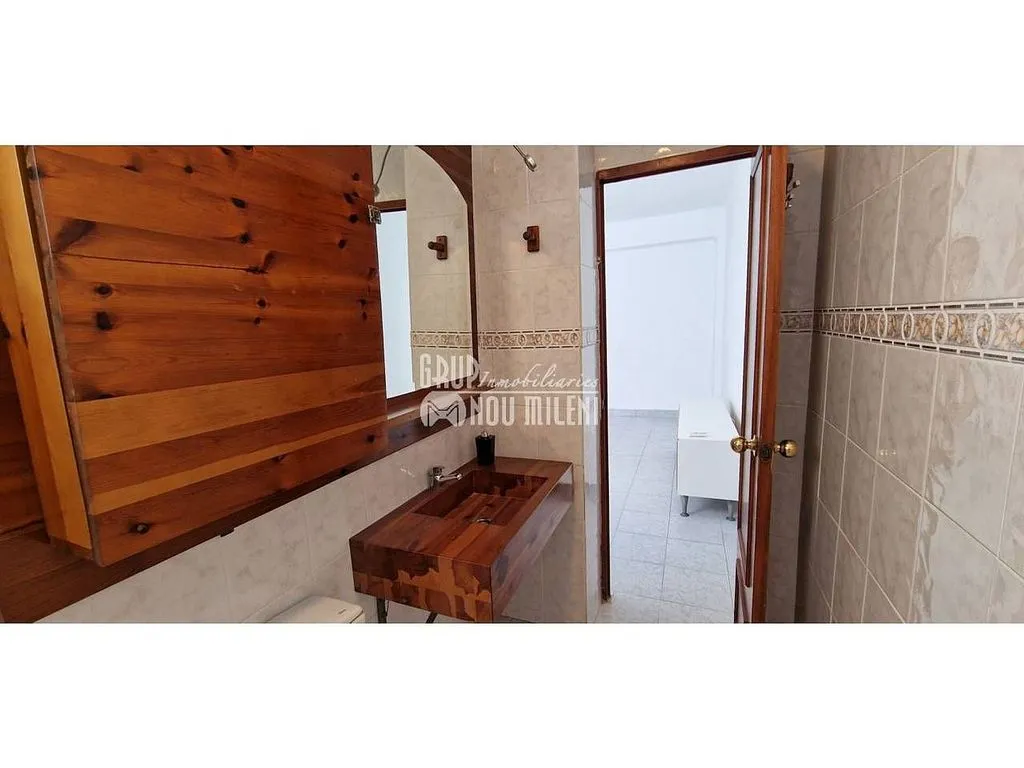 Vannitoad - Furnished Flat with Balcony in Alfafar