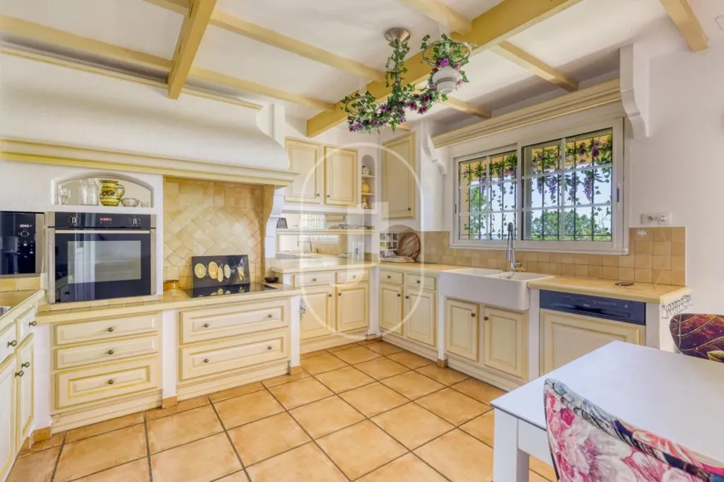 Köök - Villa with Panoramic Sea View in Les Issambres