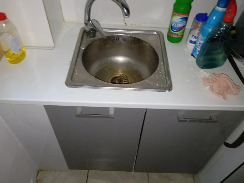 Cuisine - Renovated Studio with Garden in Metro Vicinity