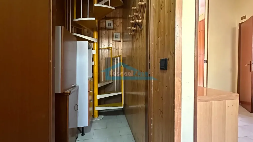 Ingresso - Independent House with Two Balconies in Adro