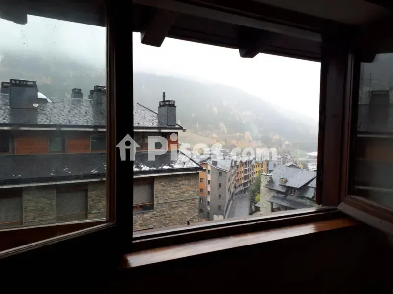Pièces - Rustic Apartment with Mountain Views in El Tarter