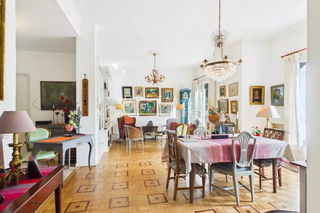 Dining Room - Charming 3-Bed Apartment with Terraces in Nice