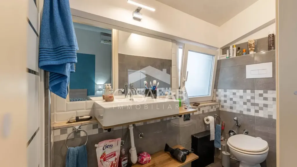 Salles de bain - Modernised Apartment with Sea View in Carini