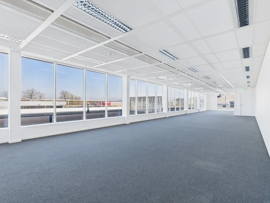 Kabinet - Office with Electric Vehicle Charging in Mamer