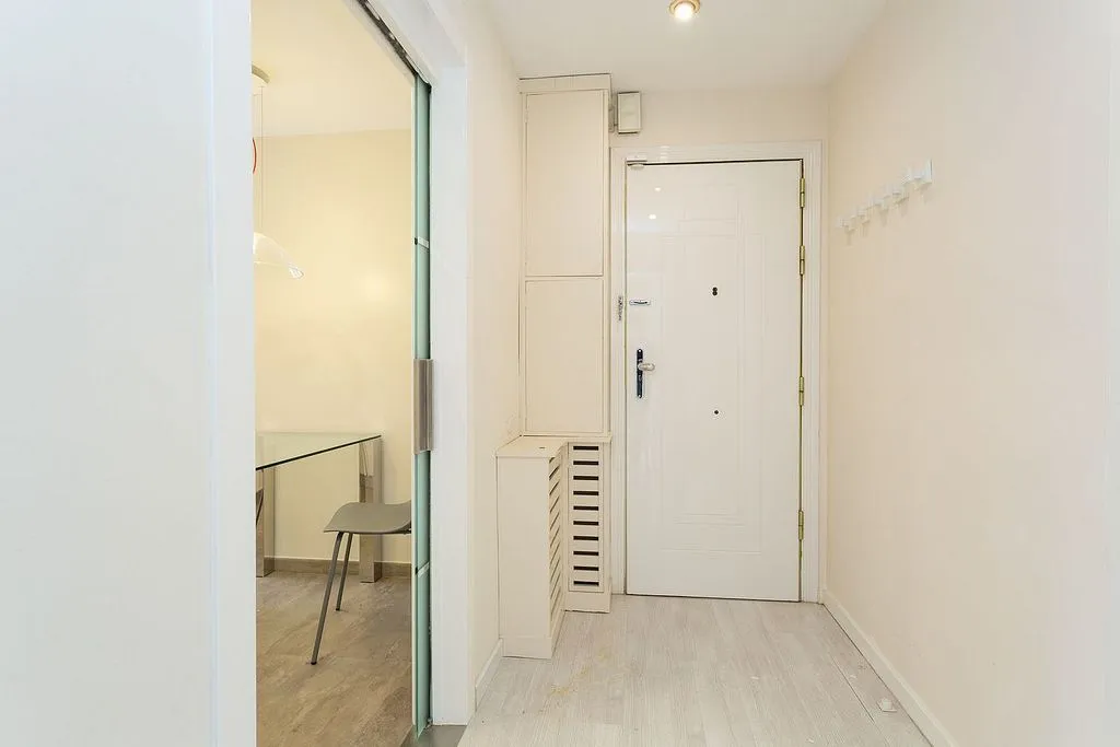hallway_entrance