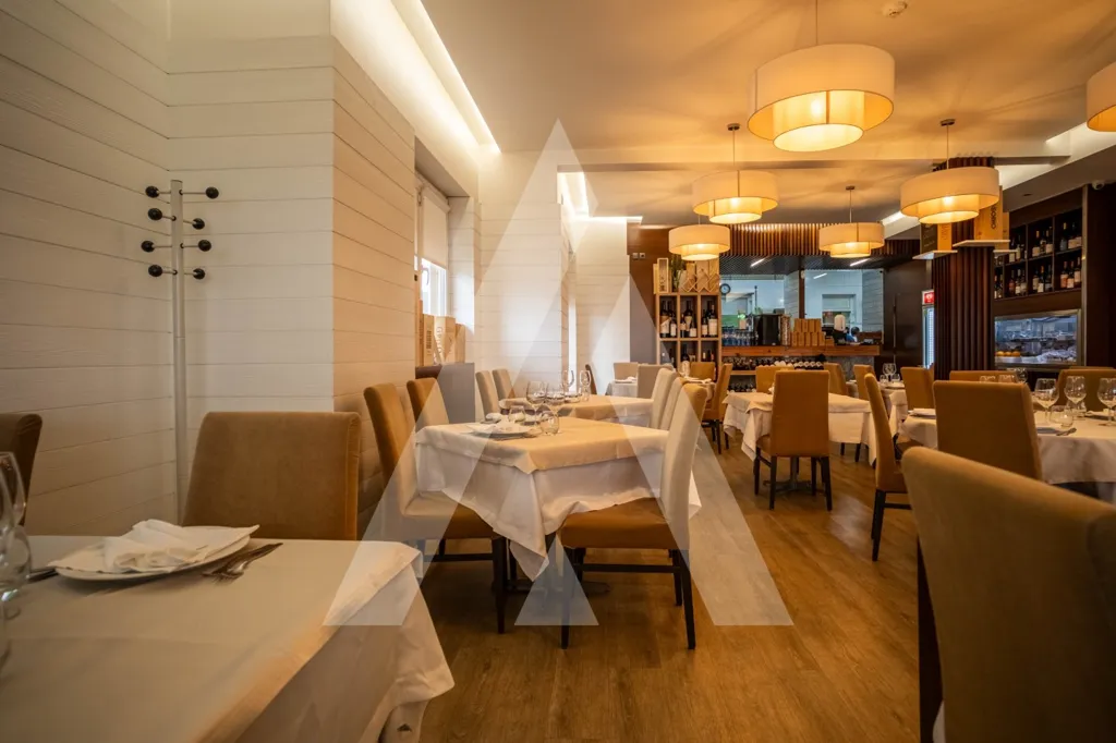 Söögituba - Established Restaurant with Sea View in Costa Nova