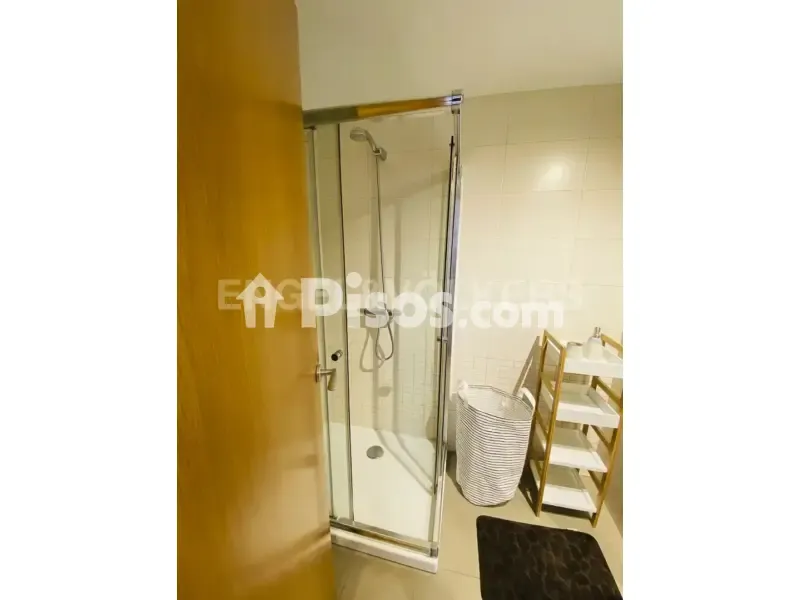 Salles de bain - Furnished Apartment with Balcony in Sant Martí