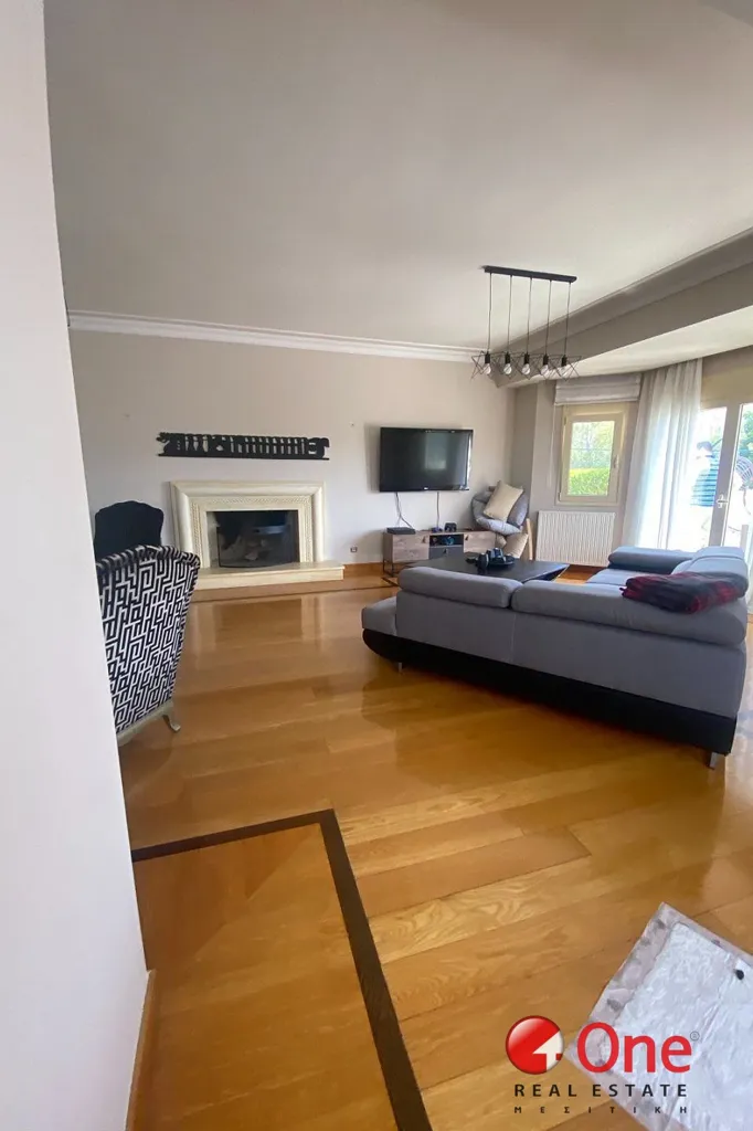 Soggiorno - Neoclassical Maisonette with Park View in Voula