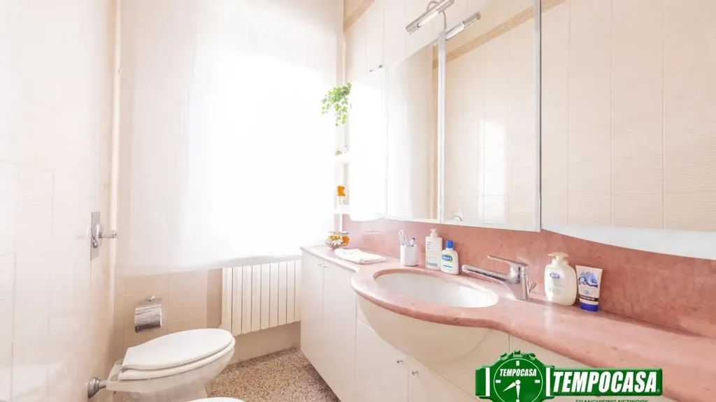 Salles de bain - Duplex Apartment with Terrace in Pavia