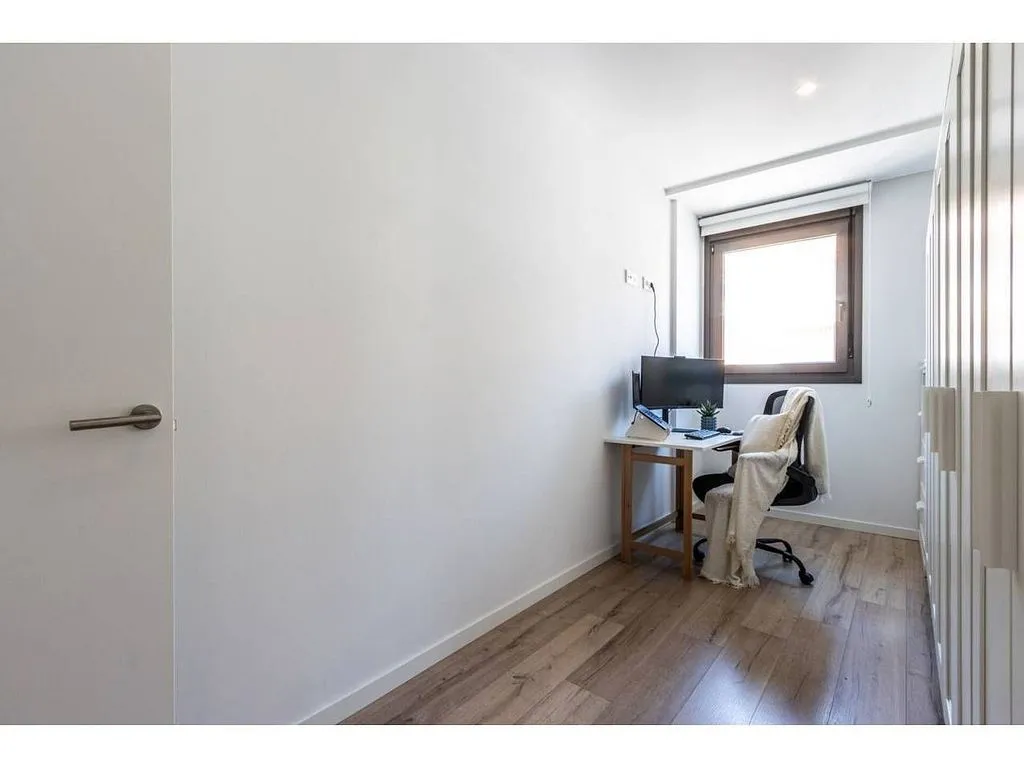 Kabinet - Duplex with Terrace in Vallparadís