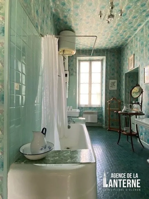 Bathrooms - Luxury House with Garden in Saint-Pierre-d'Oléron