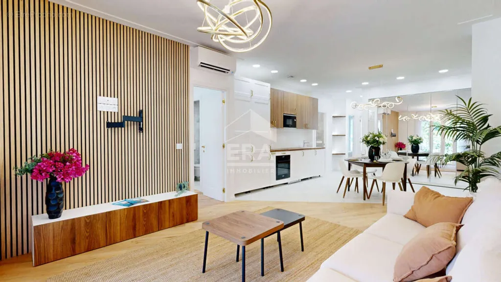 Séjour - Appartement Traversant avec Terrasse à Nice