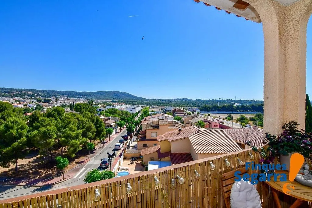 Balcone - Apartment with Terrace in Roda de Barà Centre