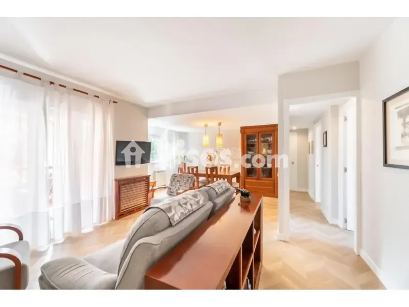 Elutuba - Apartment with Pool in Majadahonda Centre