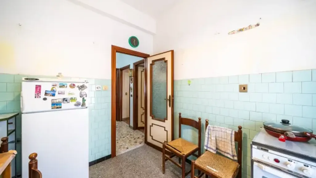 Cuisine - Apartment with Balcony in Rome